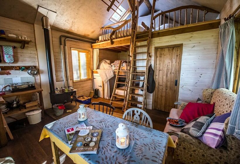 1间卧室的房子, Swinton Bivouac