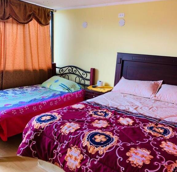 غرفة قياسية رباعية, Hostal Rosita Latacunga