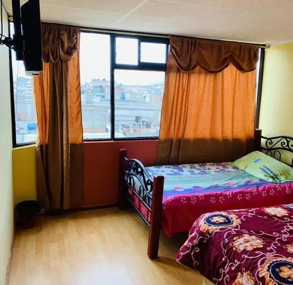 ベーシックトリプルルーム, Hostal Rosita Latacunga