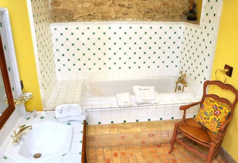 Номер Стандарт, Chambres D Hôtes Château De Jonquières