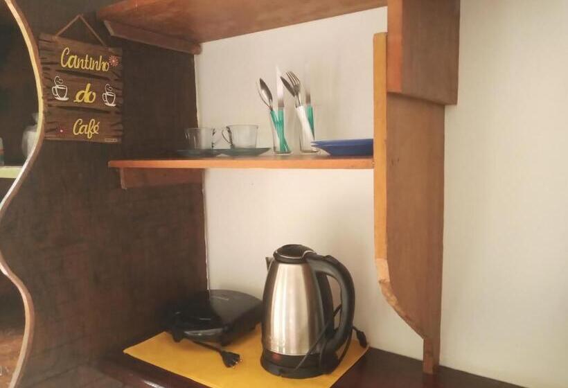 اتاق استاندارد با بالکن و چشم‌انداز دریا, Suites Brilho Do Sol