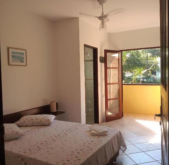 اتاق استاندارد با بالکن و چشم‌انداز دریا, Suites Brilho Do Sol