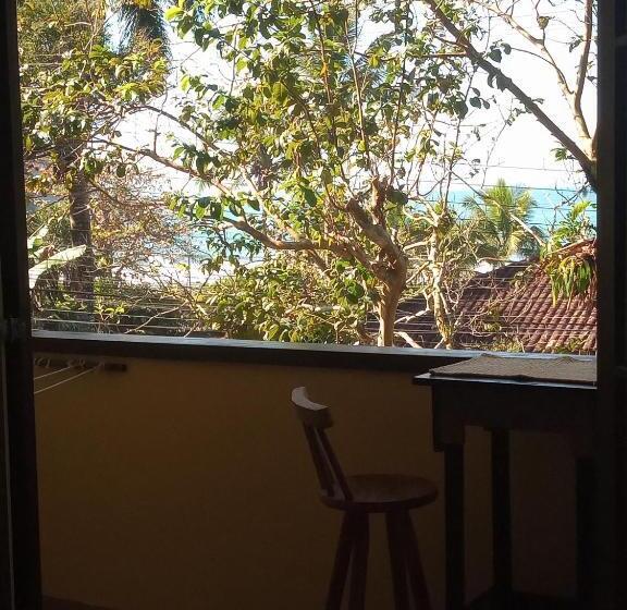 اتاق استاندارد چهار تخته با چشم‌انداز دریا, Suites Brilho Do Sol