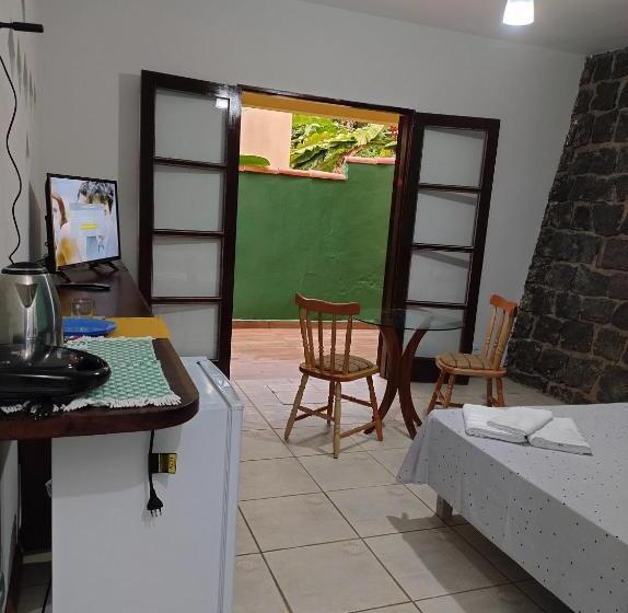 اتاق استاندارد با چشم‌انداز باغ, Suites Brilho Do Sol