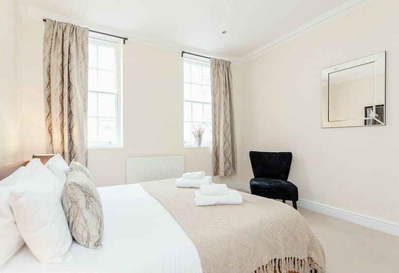 Апартаменты Comfort 2 Спальни, Spectacular Strand Two Bed Apartment