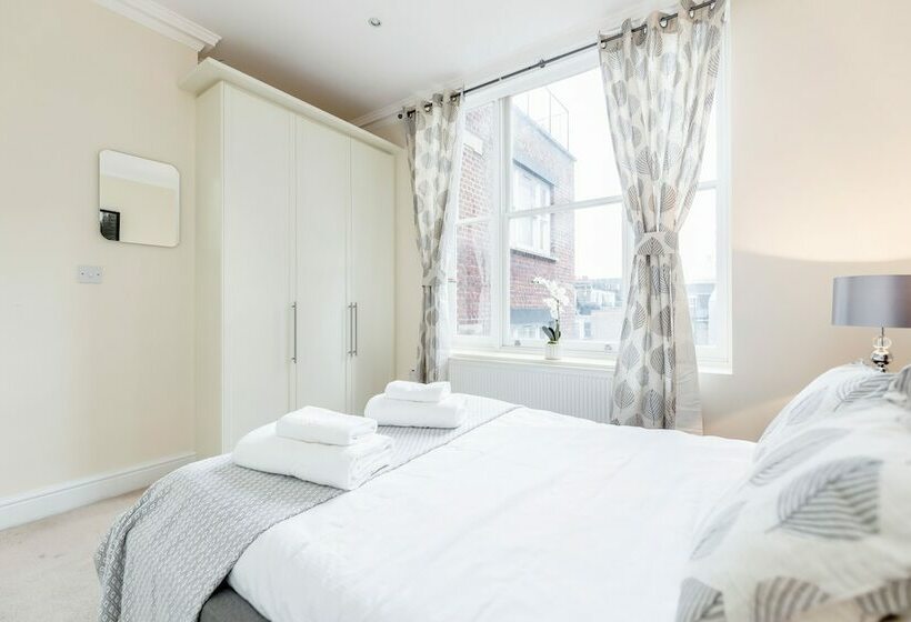 דירת נוחות 2 חדרים, Spectacular Strand Two Bed Apartment