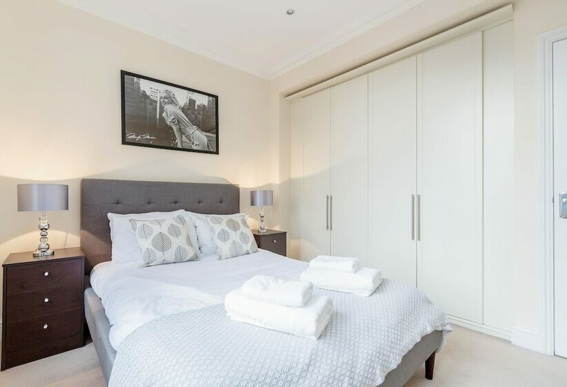 דירת נוחות 2 חדרים, Spectacular Strand Two Bed Apartment