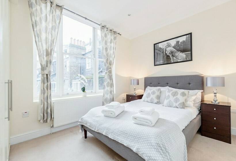 דירת נוחות 2 חדרים, Spectacular Strand Two Bed Apartment