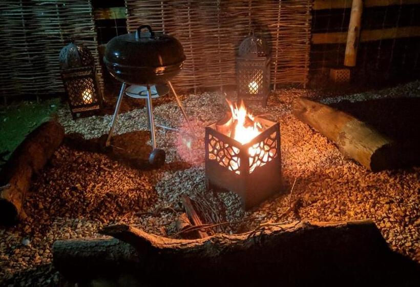 חדר סטנדרט, Glamping With Llamas