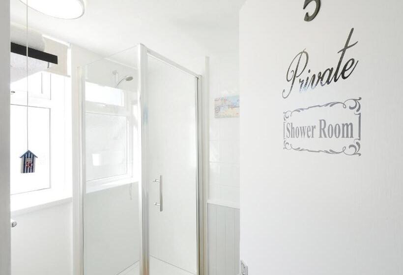 标准单人间, Tee Side Guest House