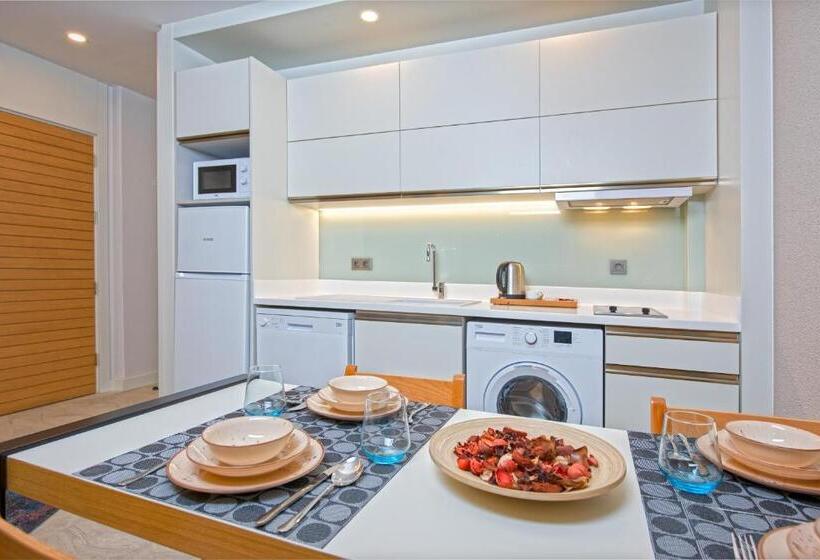 Suit Deluxe, Un Side Aparthotel