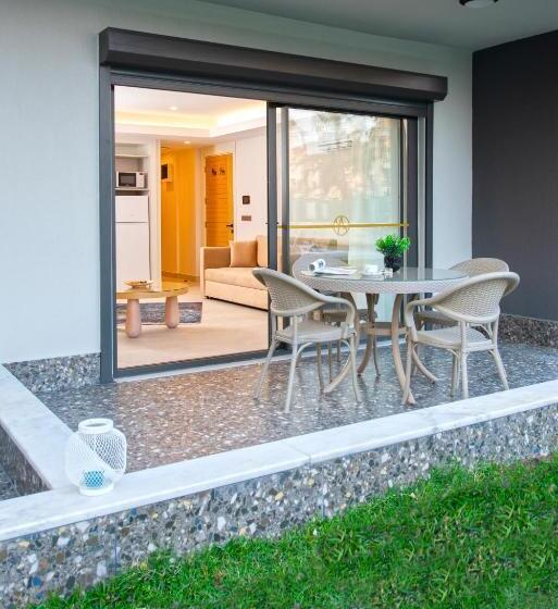 Suite Vista Jardí, Un Side Aparthotel