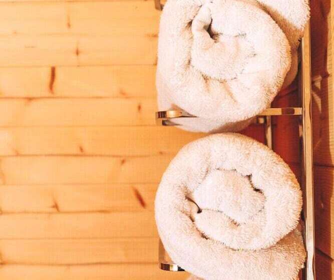 오두막, Trecombe Lakes