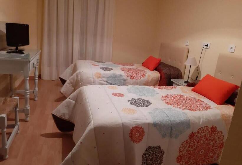 Номер Стандарт, Hostal Restaurante Milenium
