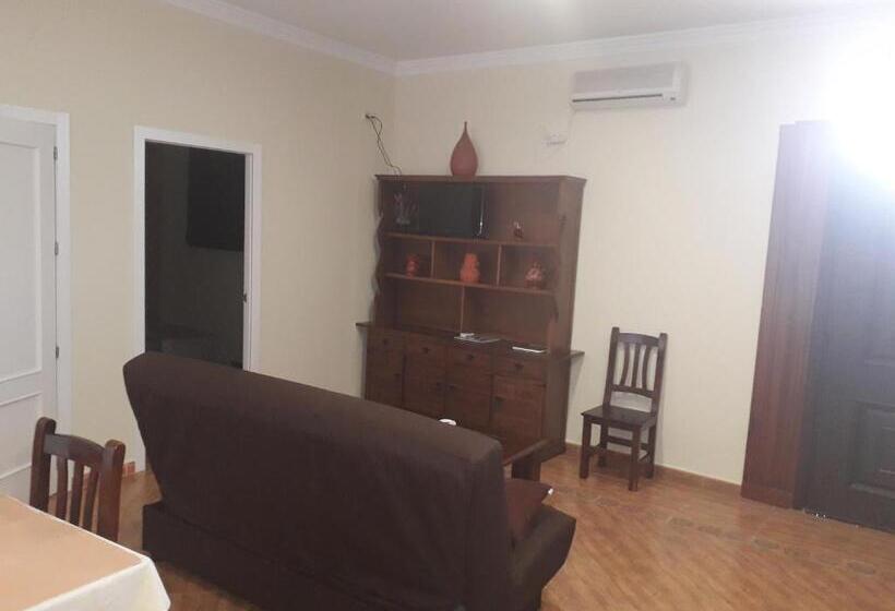 דירת חדר, Hostal Restaurante Milenium