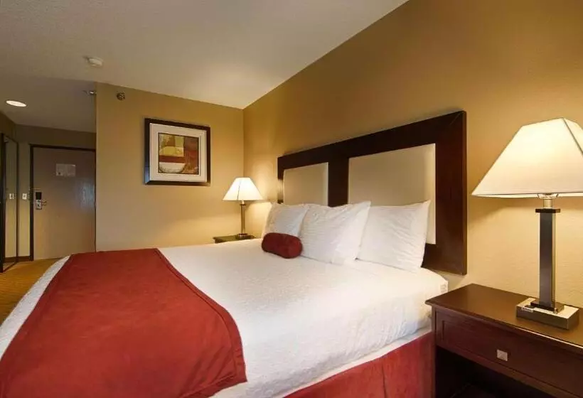 キングサイズベッドのスタンダードルーム, Best Western Macomb Inn