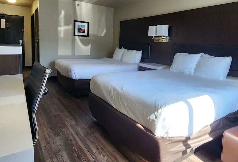 Номер Стандарт 2 Двуспальные Кровати, Comfort Inn & Suites
