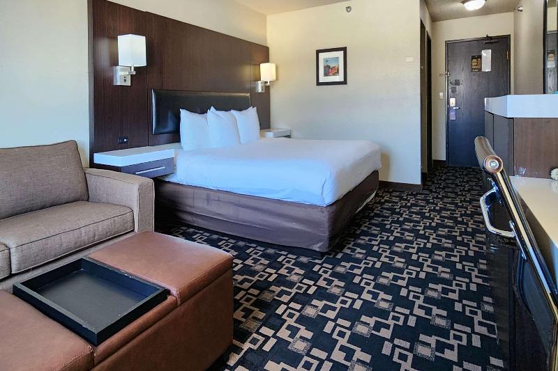 غرفة قياسية سرير كينج, Comfort Inn & Suites