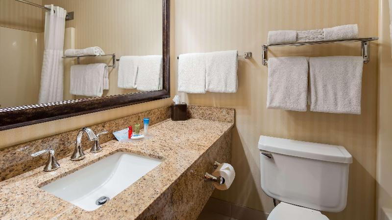 Стандартный Номер Кровать Кинг, Doubletree By Hilton Hotel Rocky Mount