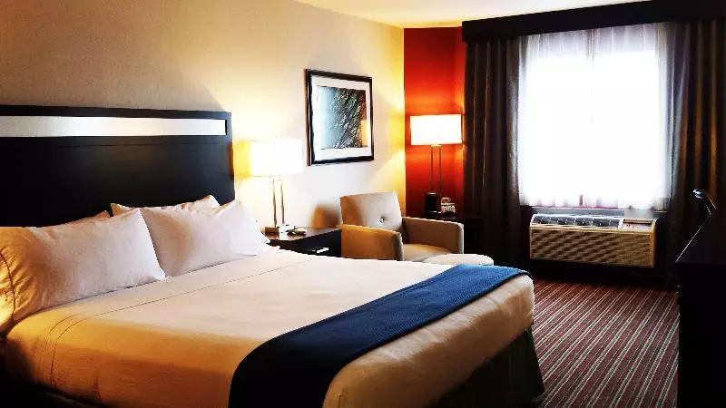 اتاق استاندارد, Holiday Inn Express Bakersfield, An Ihg