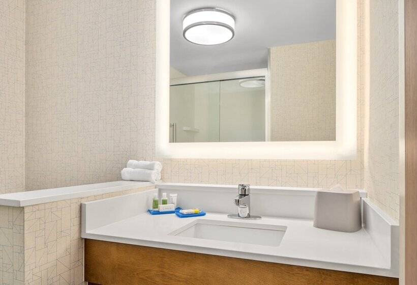 标准间, Holiday Inn Express Cruise Airport, An Ihg