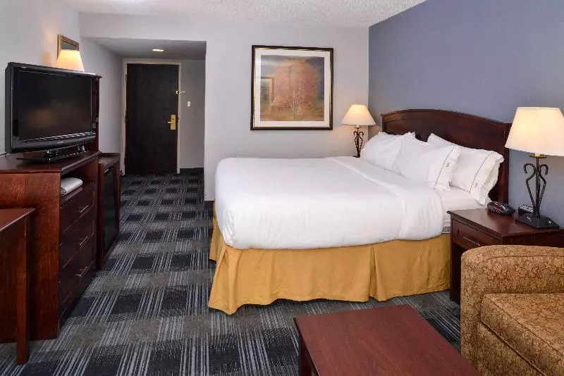 身障者適用キングサイズベッドルーム, Holiday Inn Express La Junta, An Ihg