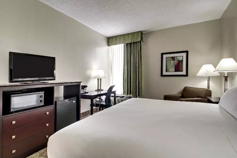 キングサイズベッドのスタンダードルーム, Holiday Inn Express Marshfield   Springfield Area, An Ihg