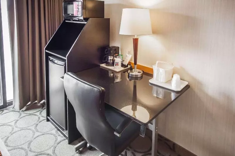 スタンダードルーム, Holiday Inn Express Marshfield   Springfield Area, An Ihg