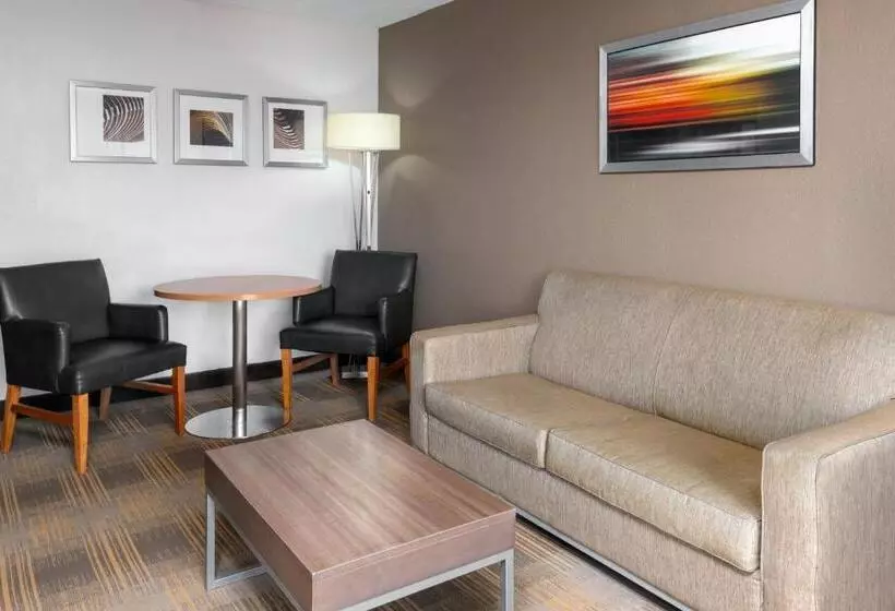 سوئیت با بالکن, Holiday Inn Miamidoral Area, An Ihg