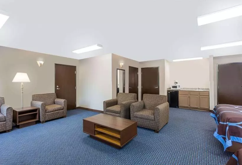 استودیوی استاندارد, Super 8 By Wyndham El Dorado