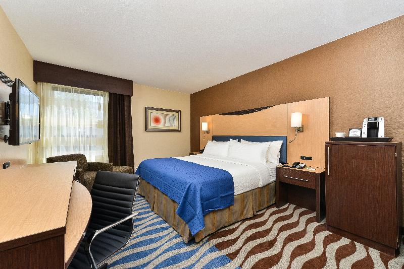 身障者適用キングサイズベッドルーム, Holiday Inn Cody   Convention Center, An Ihg