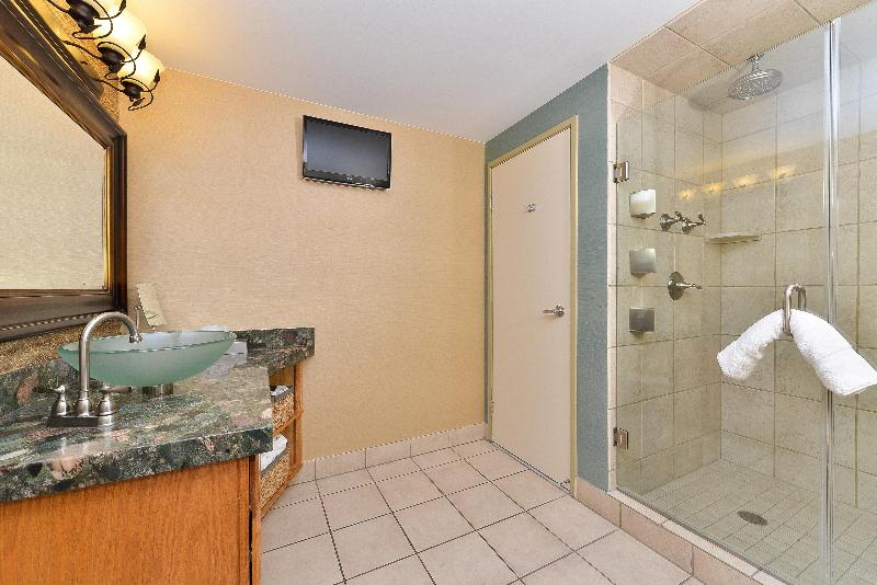 스위트 킹사이즈 침대, Holiday Inn Cody   Convention Center, An Ihg