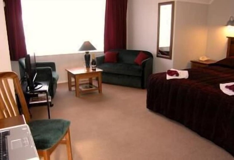 スタンダードスタジオ, Bucket Tree Lodge