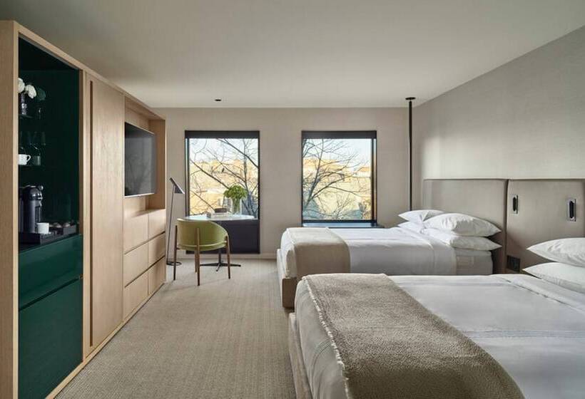 Номер Deluxe, Aka Alexandria