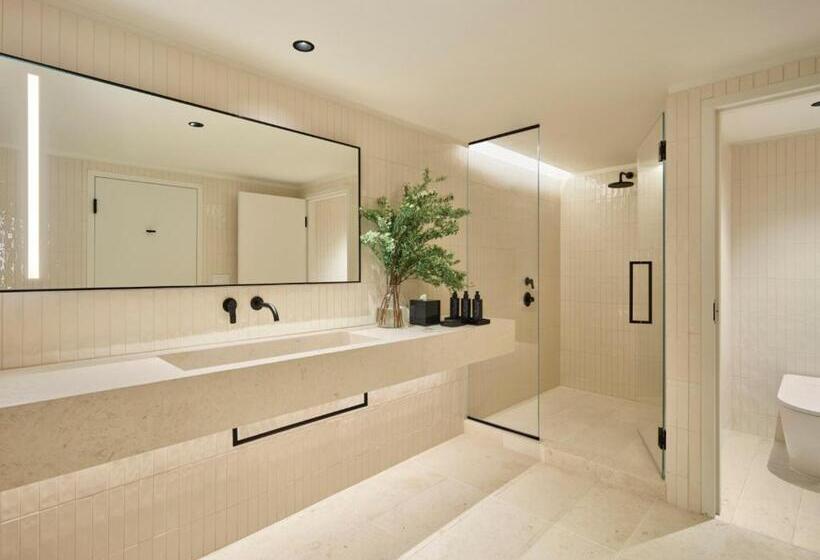 Номер Deluxe Кровать Кинг, Aka Alexandria