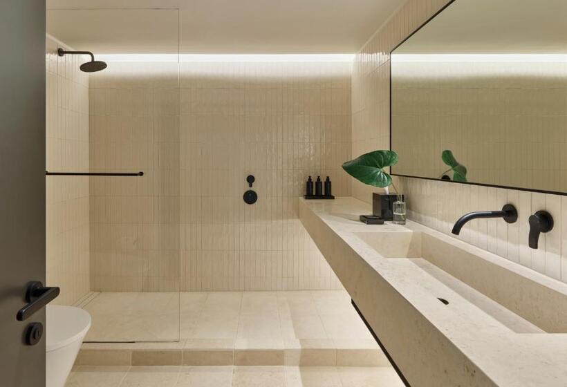 Стандартный Номер Кровать Кинг, Aka Alexandria