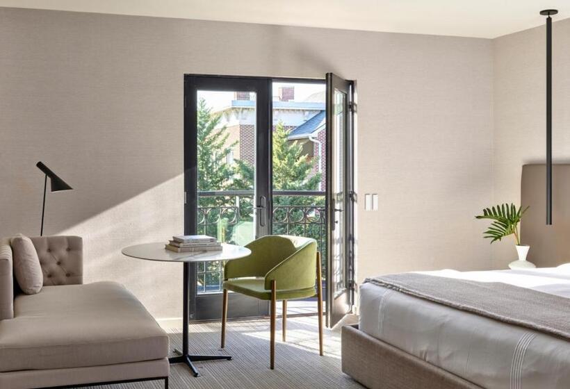 Стандартный Номер Кровать Кинг, Aka Alexandria