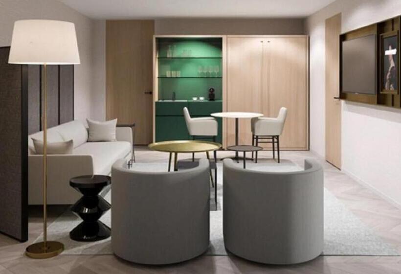 Полулюкс, Aka Alexandria