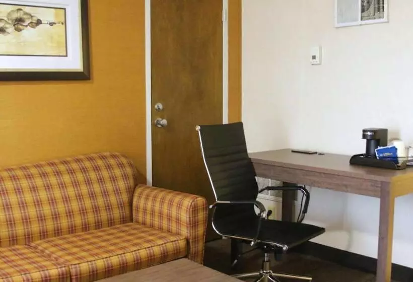 キングサイズベッドのスイートルーム, Best Western Galleria Inn & Suites