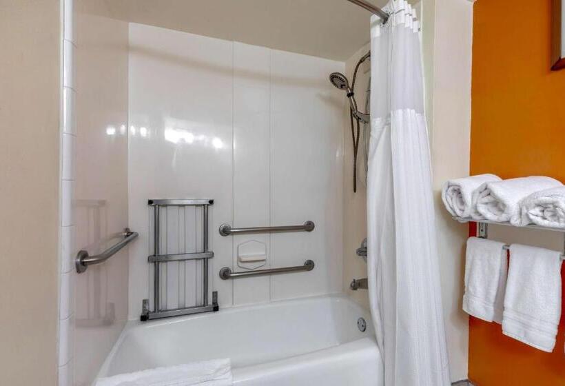 Люкс Адаптированный для Инвалидов, Best Western Plus Rockwall Inn & Suites