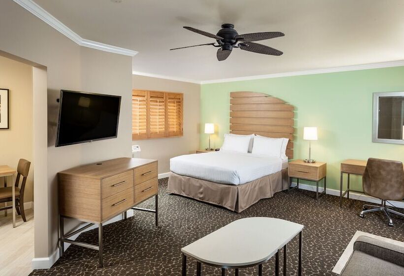 Люкс, Holiday Inn Express And Suites La Jolla   Windansea Beach, And Ihg