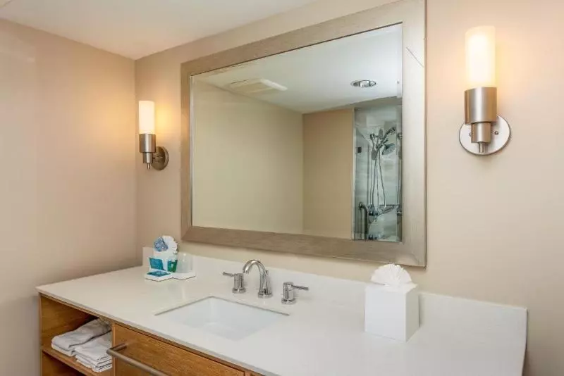 اتاق استاندارد با تخت بزرگ, Holiday Inn Express And Suites La Jolla Windansea Beach, And Ihg