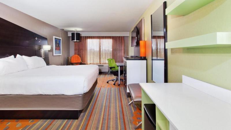 适合残疾人使用的标准间, Holiday Inn Express Atlanta Galleria Ballpark Area, An Ihg