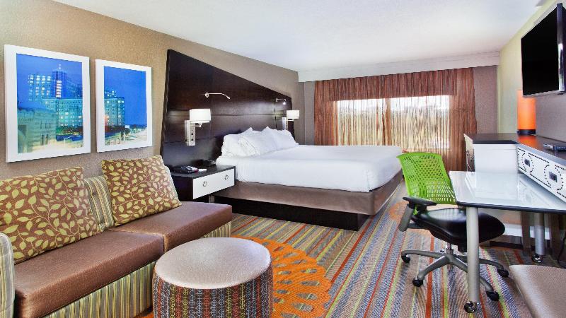 キングサイズベッドのスタンダードルーム, Holiday Inn Express Atlanta Galleria Ballpark Area, An Ihg
