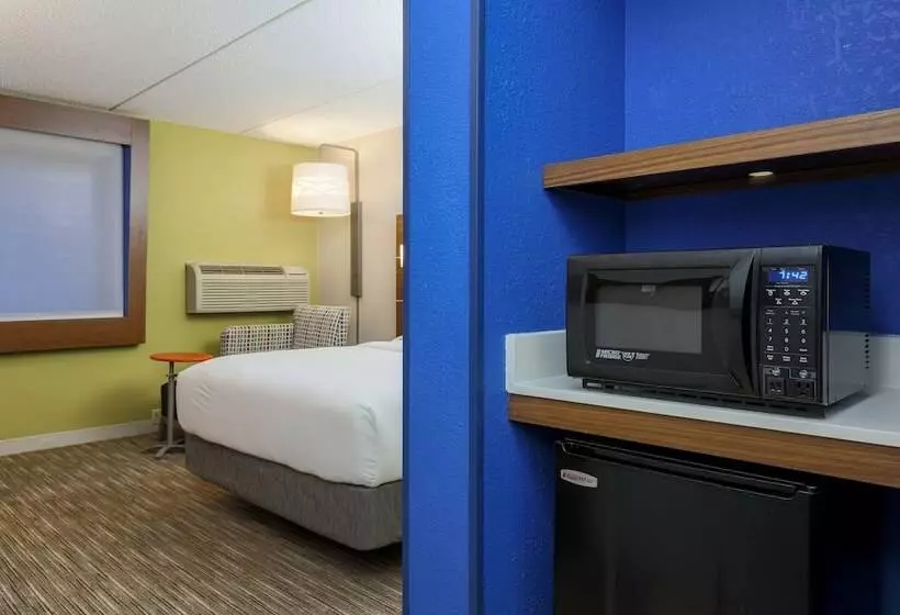 身障者適用スタンダードルーム, Holiday Inn Express Milwaukee   West Medical Center, An Ihg