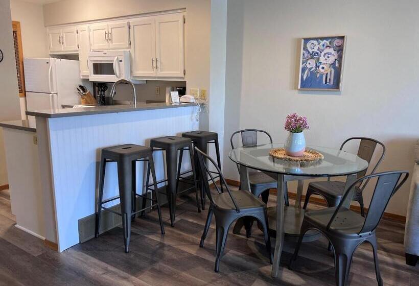 فيلا غرفتين نوم, Homestead Suites   Fish Creek