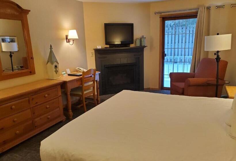 جناح, Homestead Suites   Fish Creek