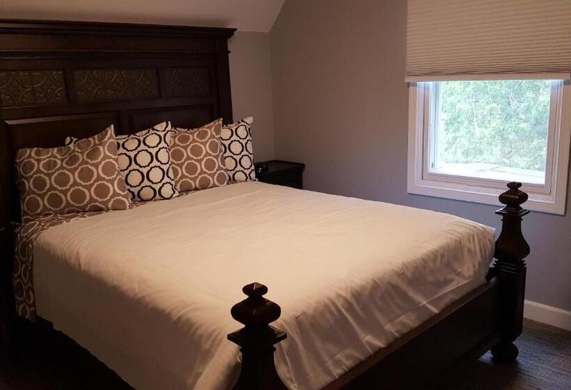 스위트, Homestead Suites   Fish Creek