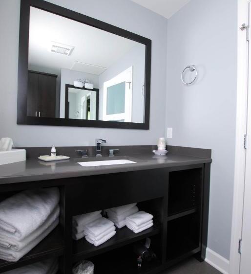 جناح, Homestead Suites   Fish Creek