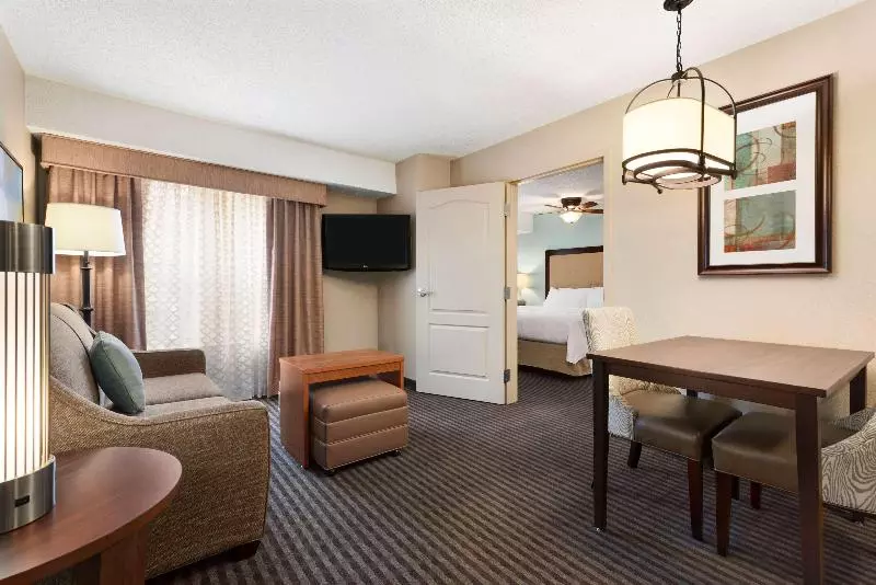 キングサイズベッドのスイートルーム, Homewood Suites Columbus Hilliard